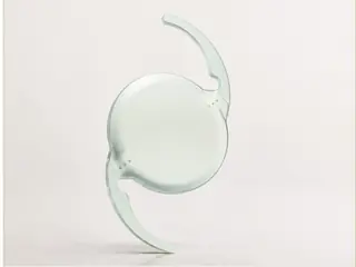 Lente intraocular tórica